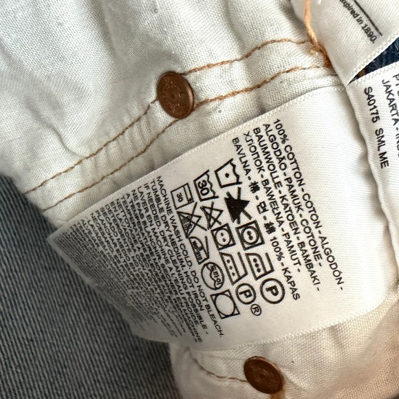 Levis 501 Jeans Womens 25 Medium Wash Distressed Thrashed Button Fly Retro - Picture 7 of 14